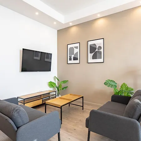 Sunny Central Three Bedroom Apartment Budapest Exterior photo