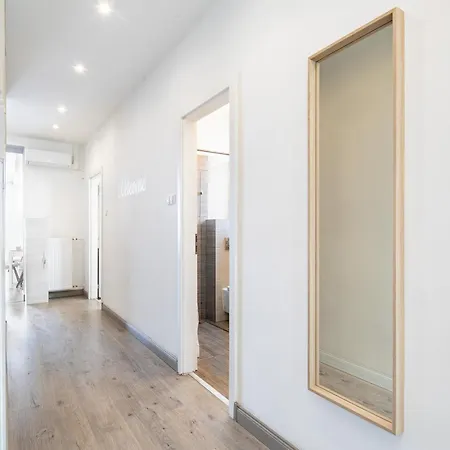 Sunny Central Three Bedroom Apartment Budapest Exterior photo